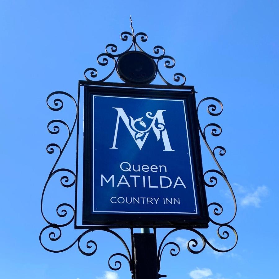 The Queen Matilda Country Rooms Avening Екстериор снимка